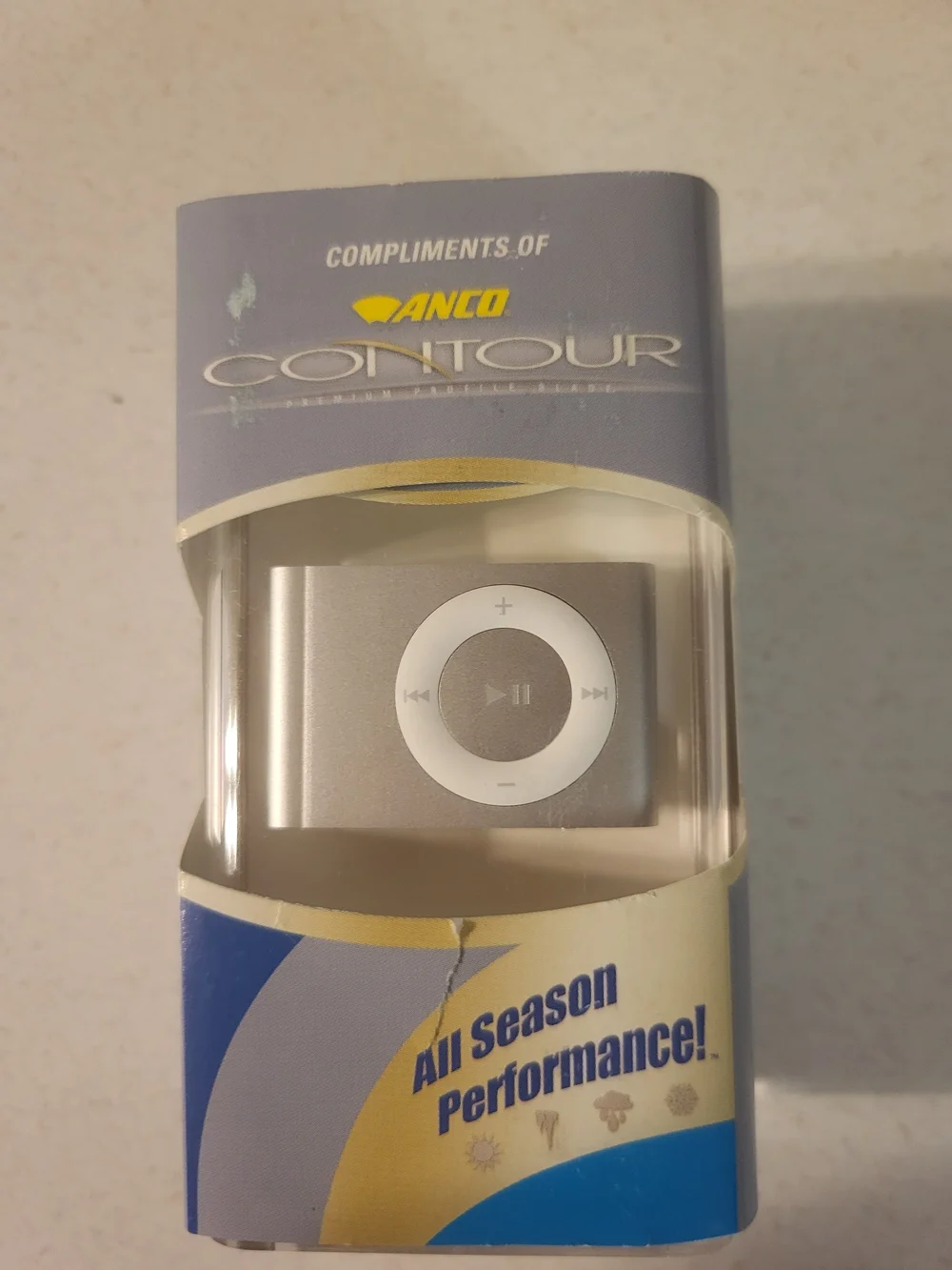ipod shuffle 1gb and Griffin Band BRAND NEW